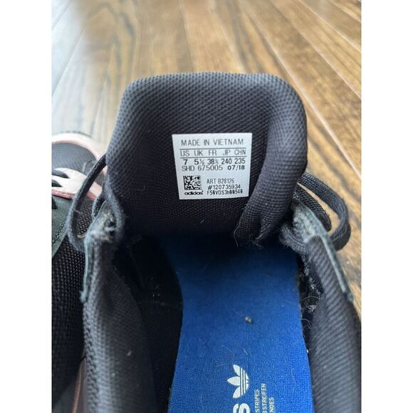 Adidas Falcon Black and Pink Kylie Jenner Shoes Size 7 Great Condition - Picture 8 of 10